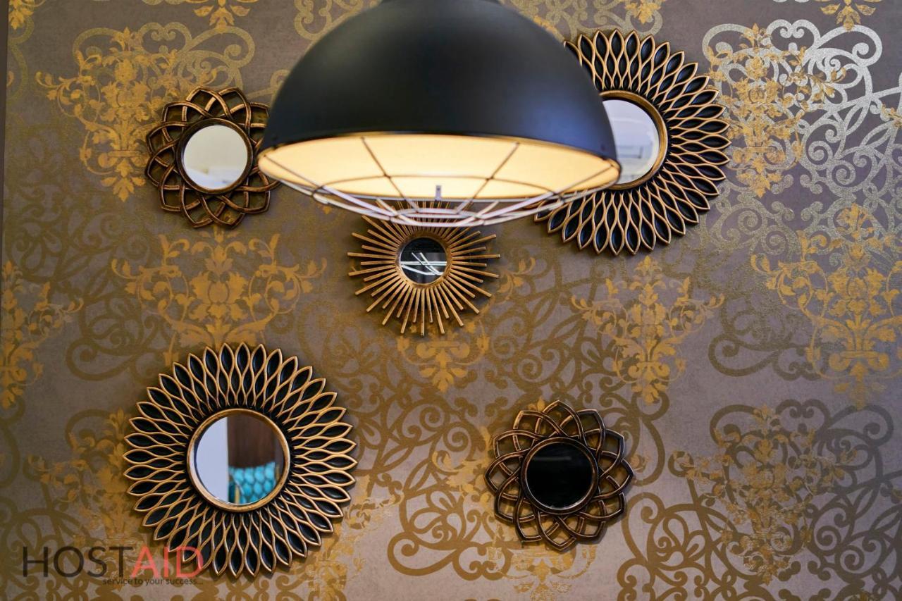 R7 Design Apartment - Hostaid Budapest Kültér fotó