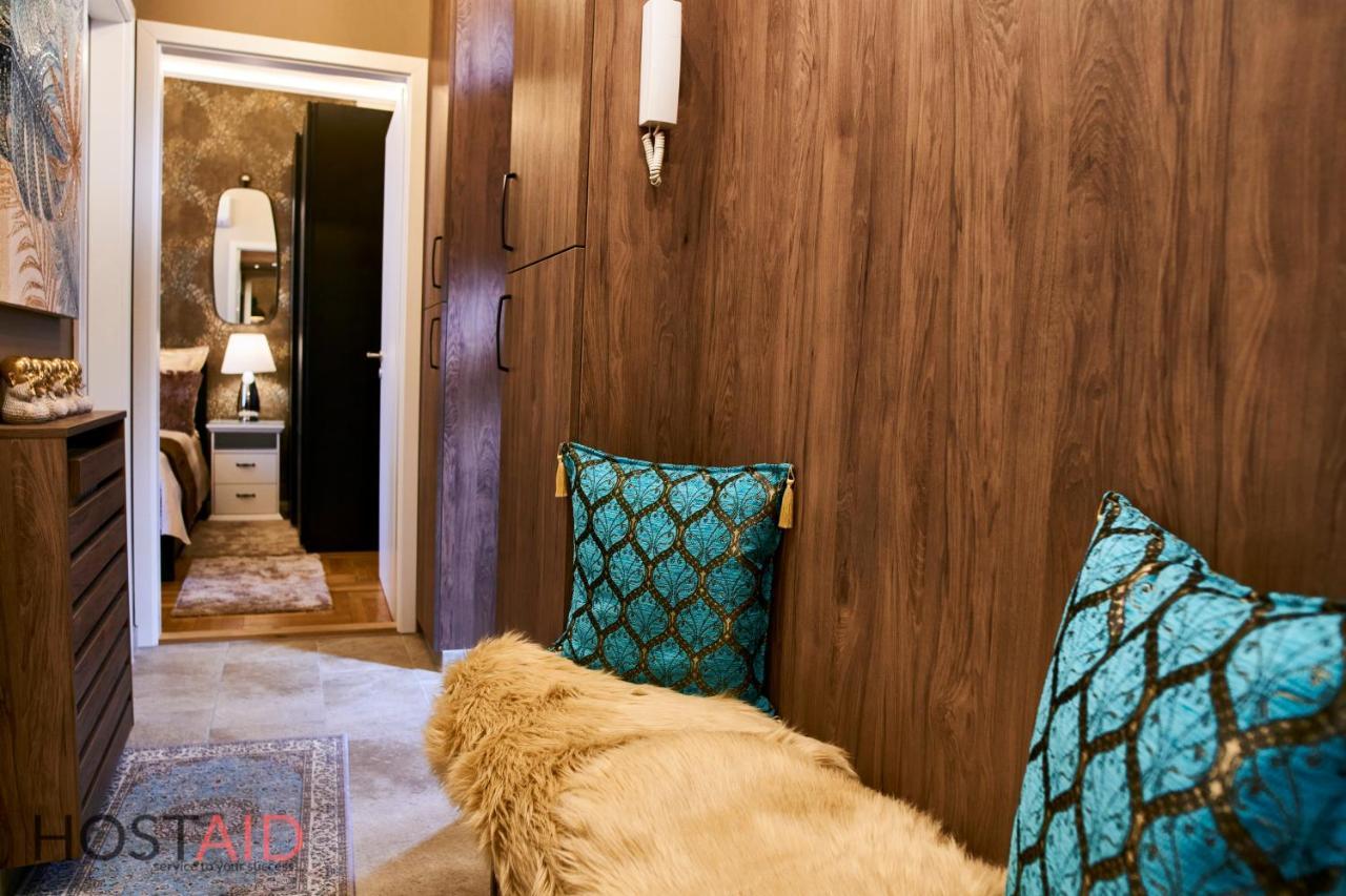 R7 Design Apartment - Hostaid Budapest Kültér fotó